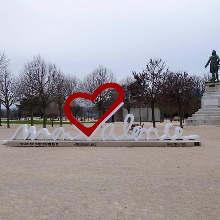 Готель Campanile Valence Sud Екстер'єр фото